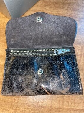 Compact Leather Snap Wallet with Zipper Pocket